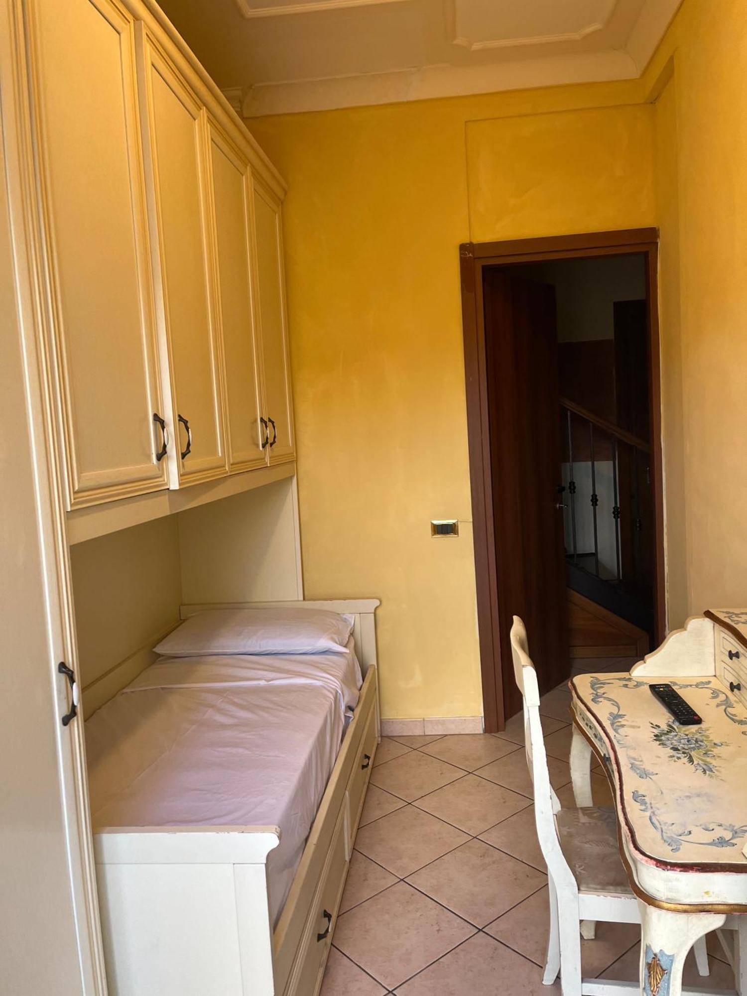 Specter Guesthouse Nettuno Exterior foto